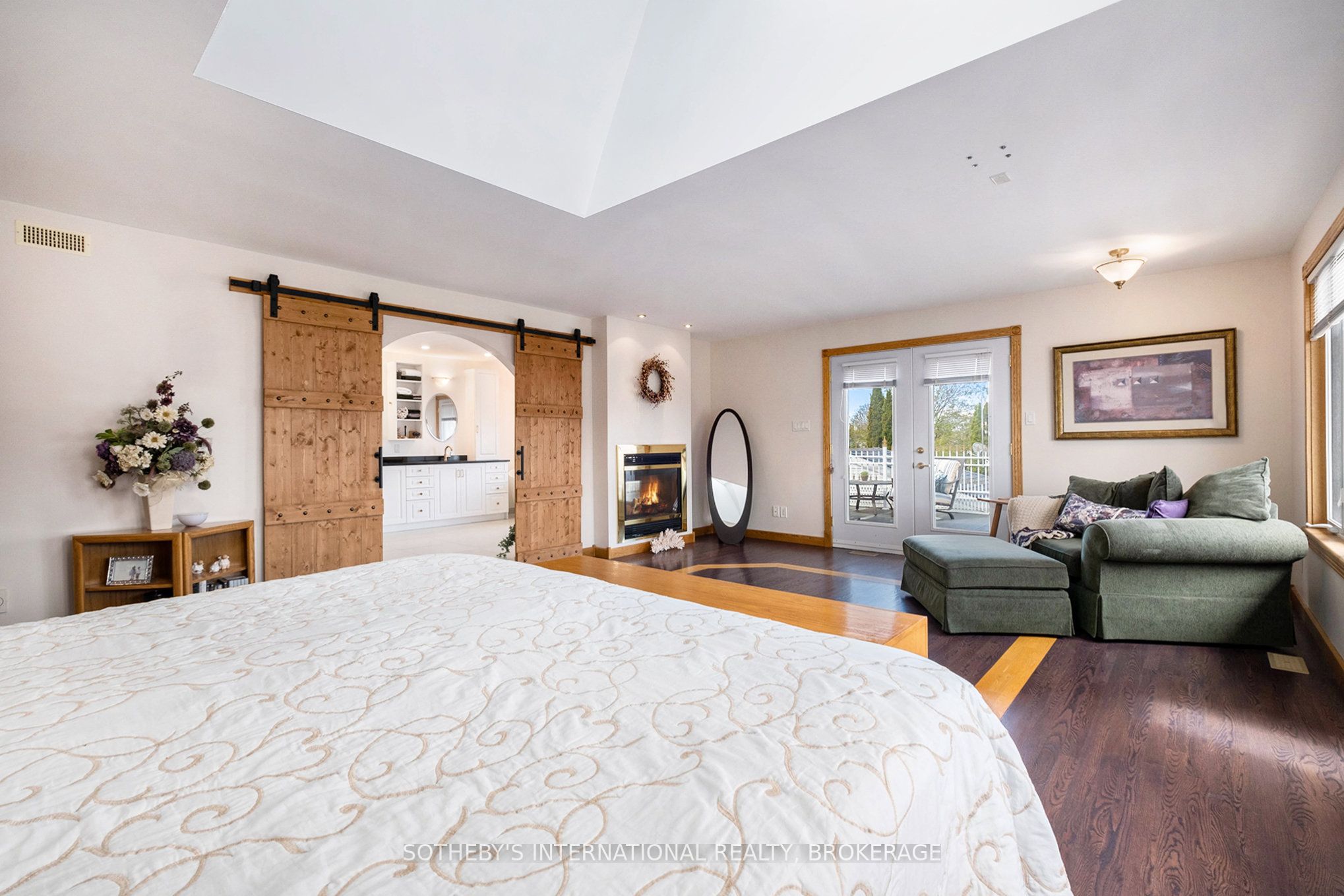 389 Albert Street Property Photo 17