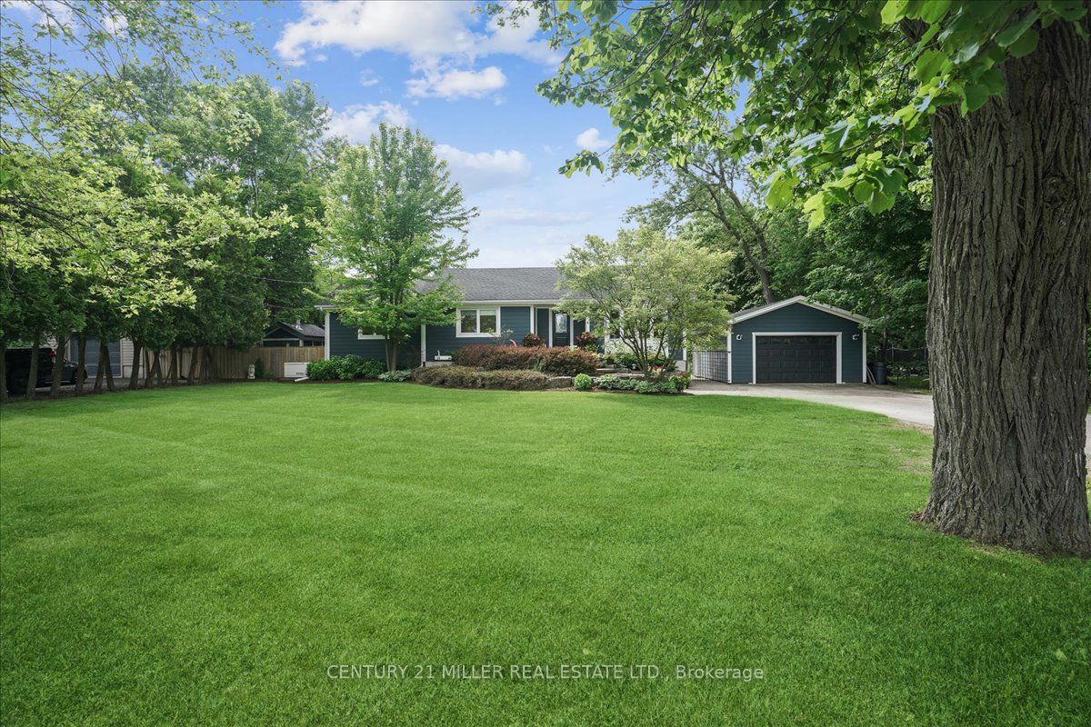 556 Parkside Dr E Property Photo 12