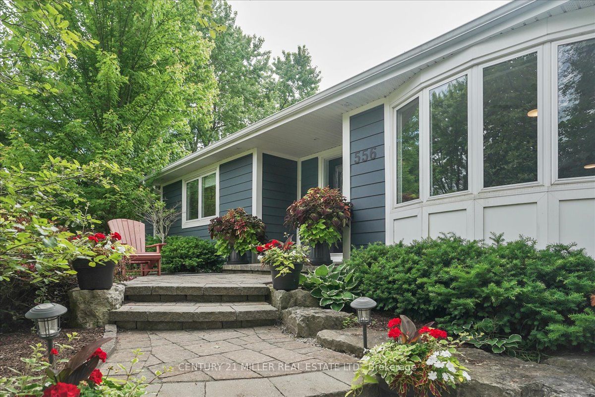 556 Parkside Dr E Property Photo 34