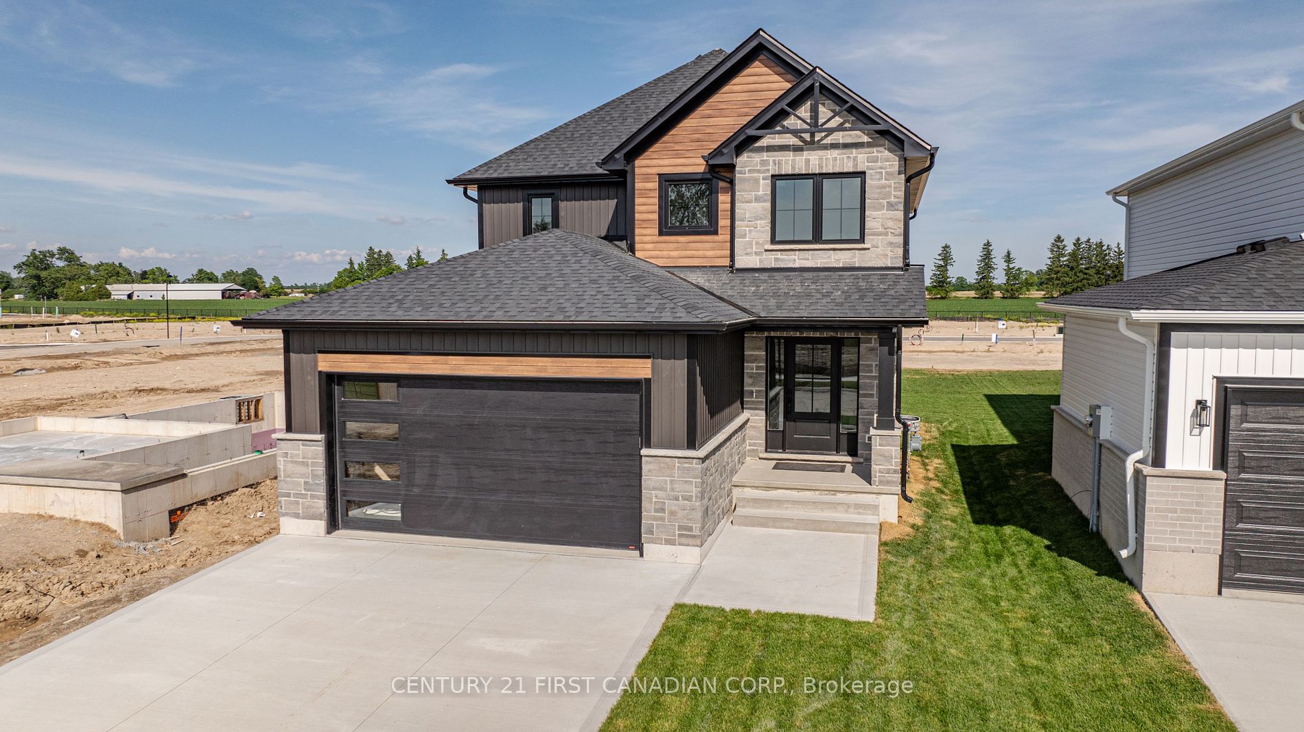48 Postma Cres Property Photo 12