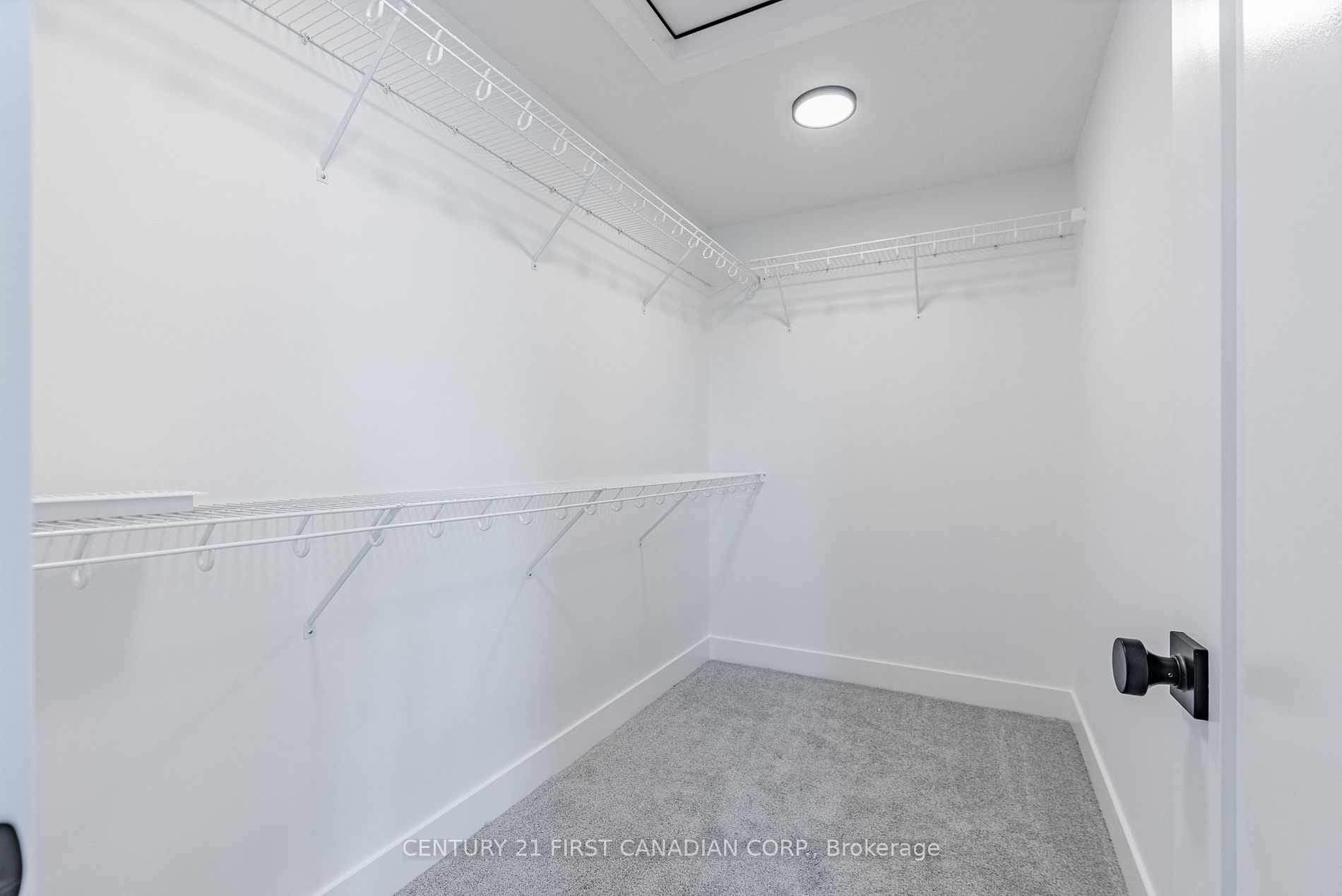 48 Postma Cres Property Photo 18