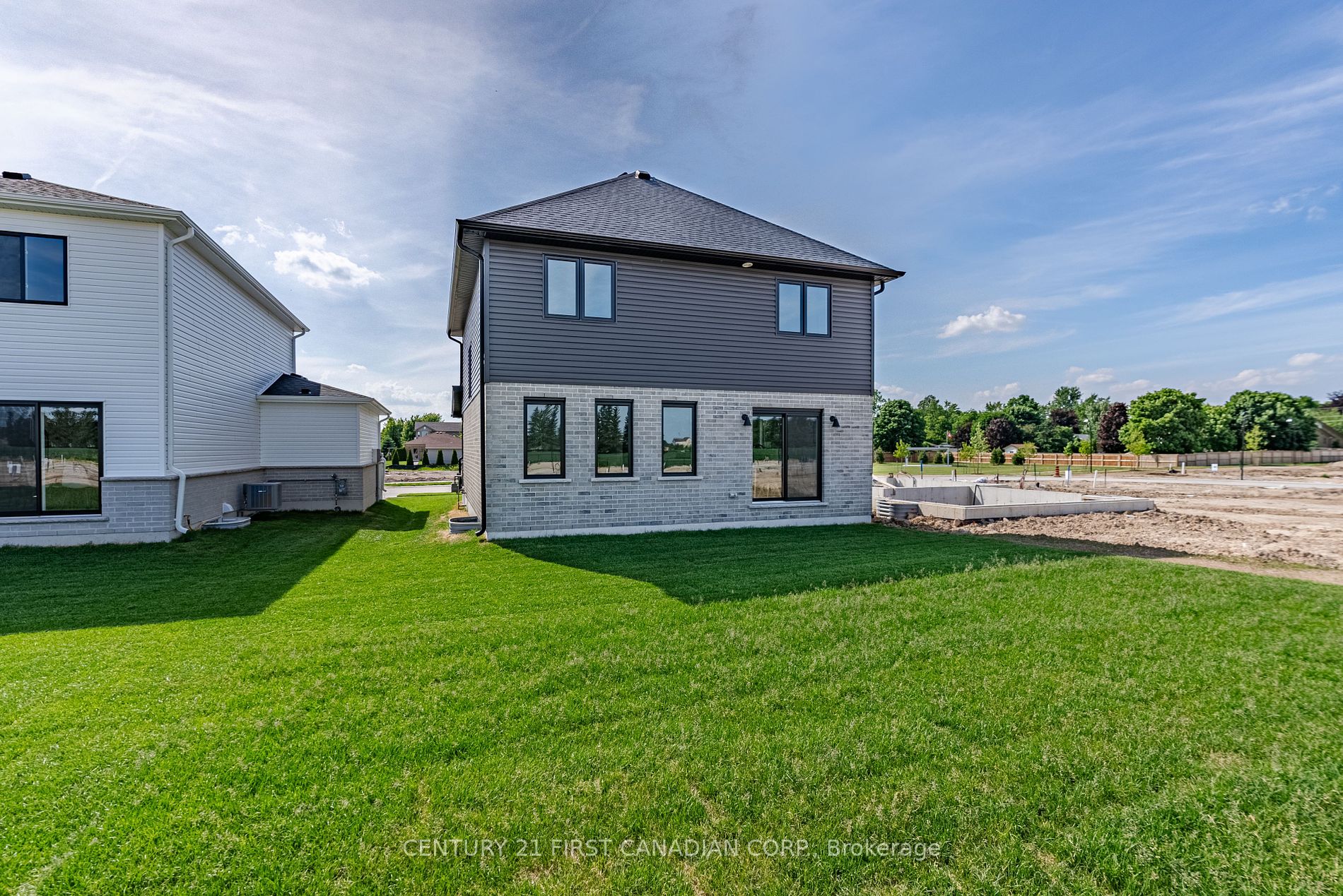 48 Postma Cres Property Photo 29