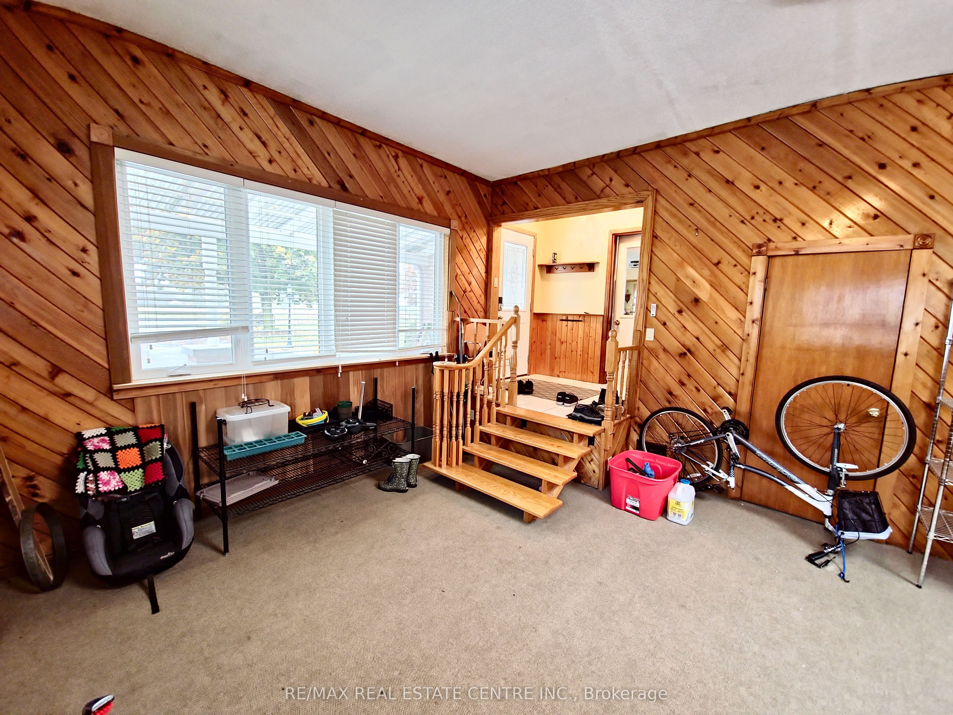 17 Cemetery Road Property Photo 18