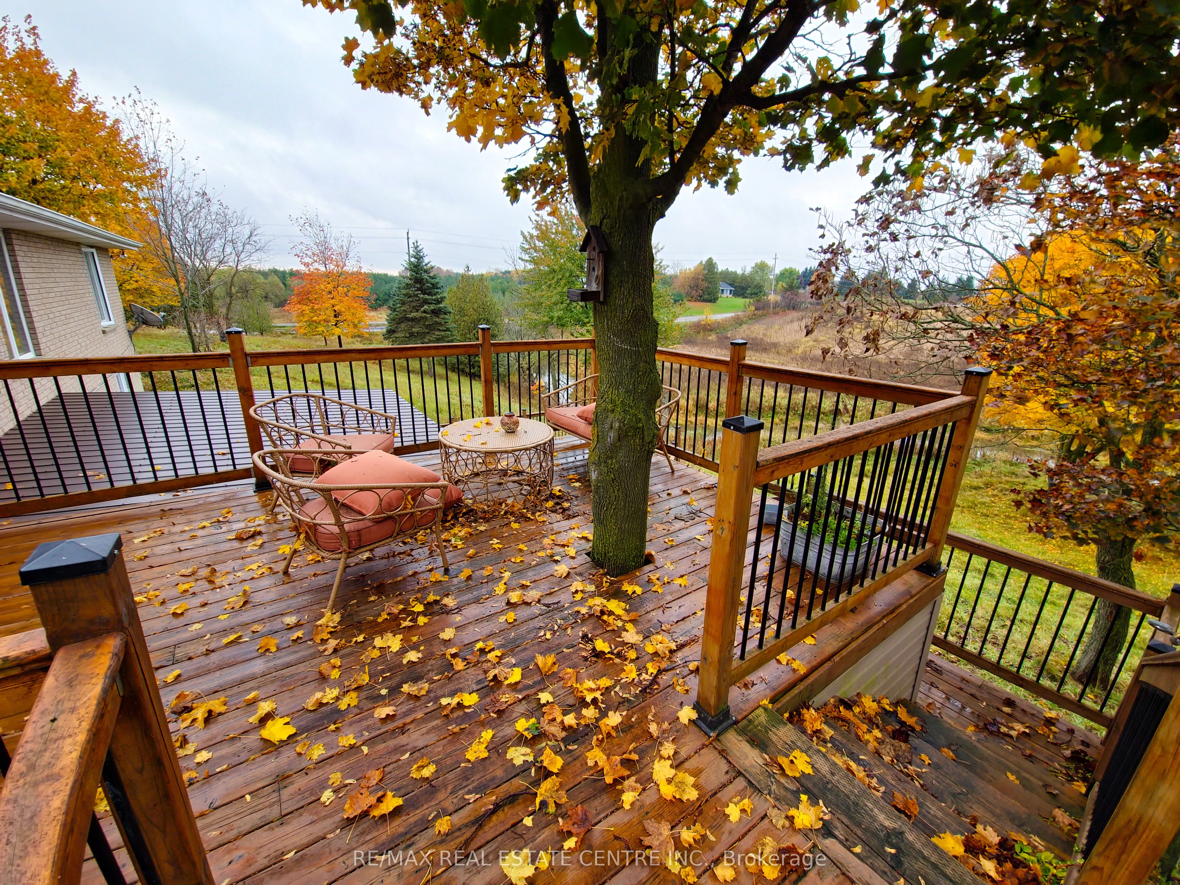 17 Cemetery Road Property Photo 23