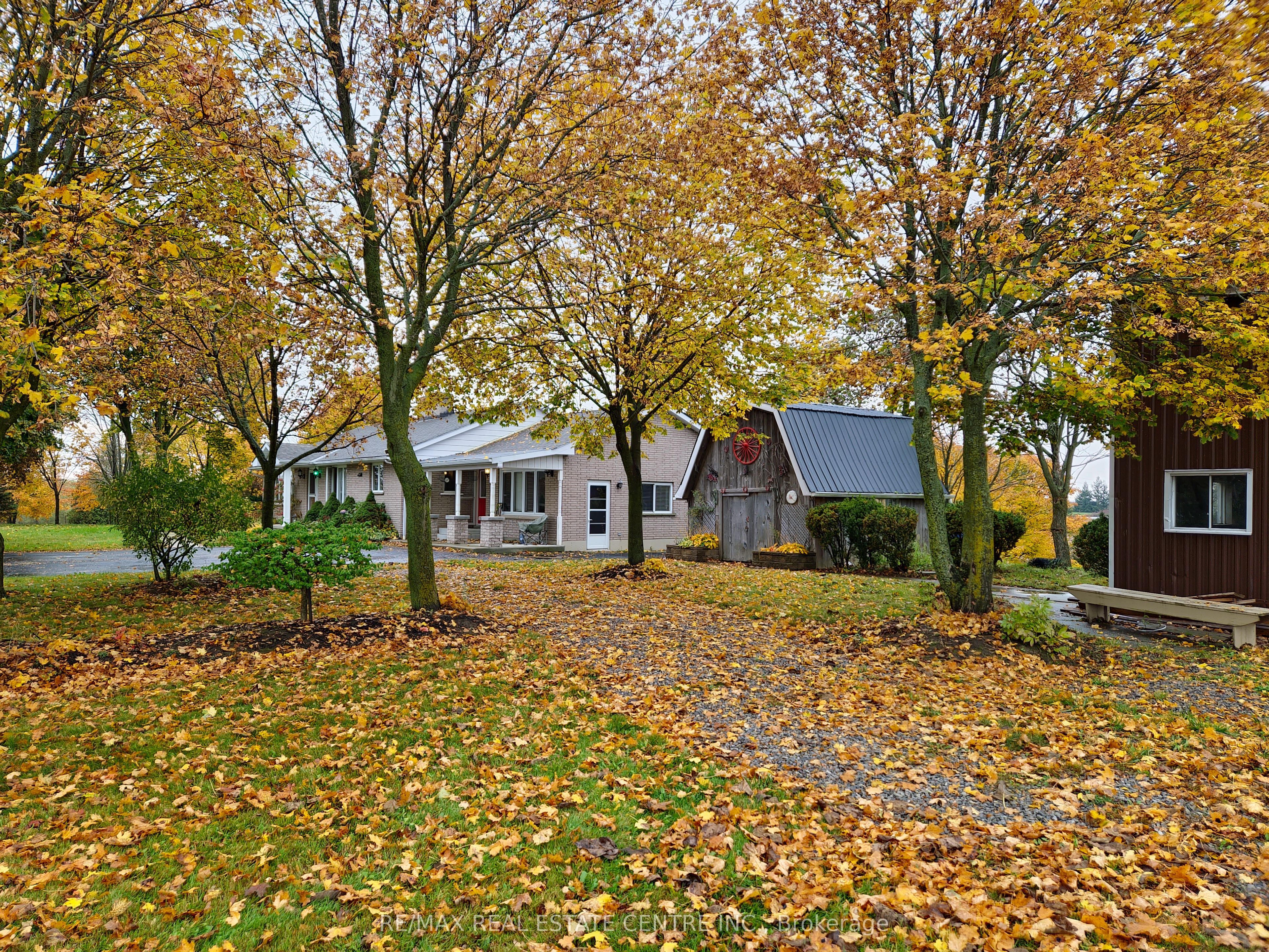 17 Cemetery Road Property Photo 27