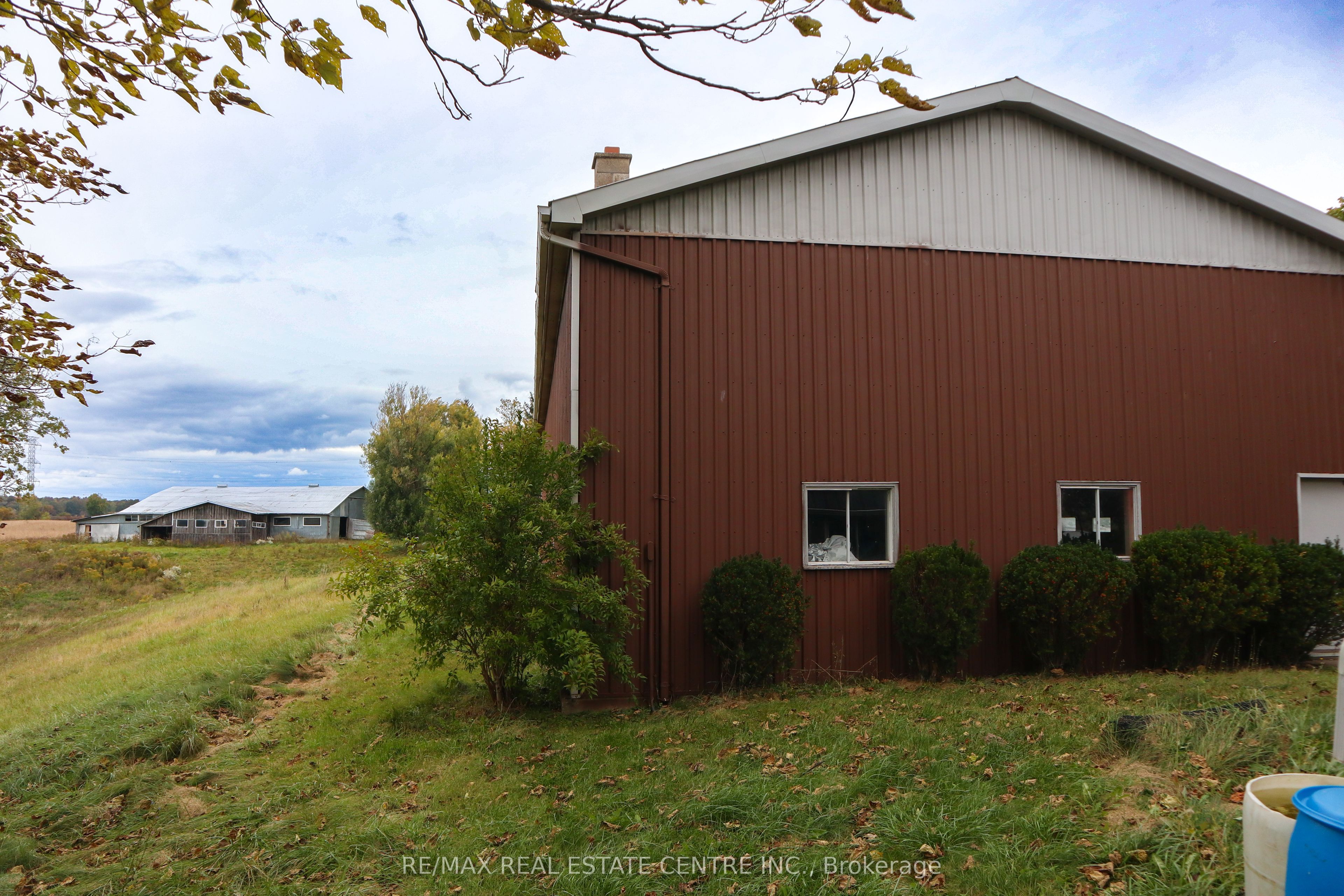 17 Cemetery Road Property Photo 35
