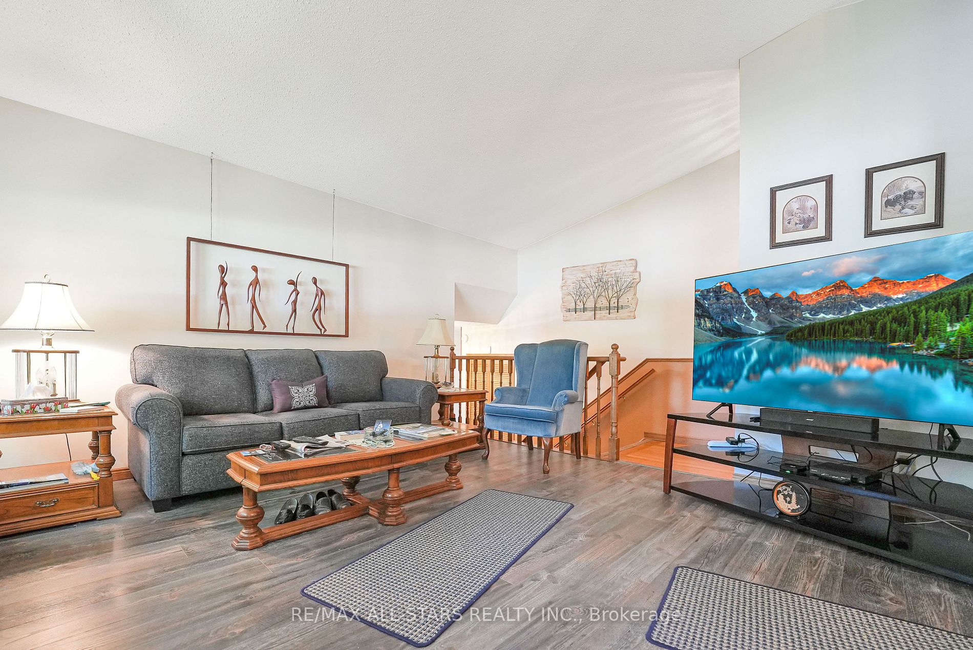 86 Clifton St Property Photo 2