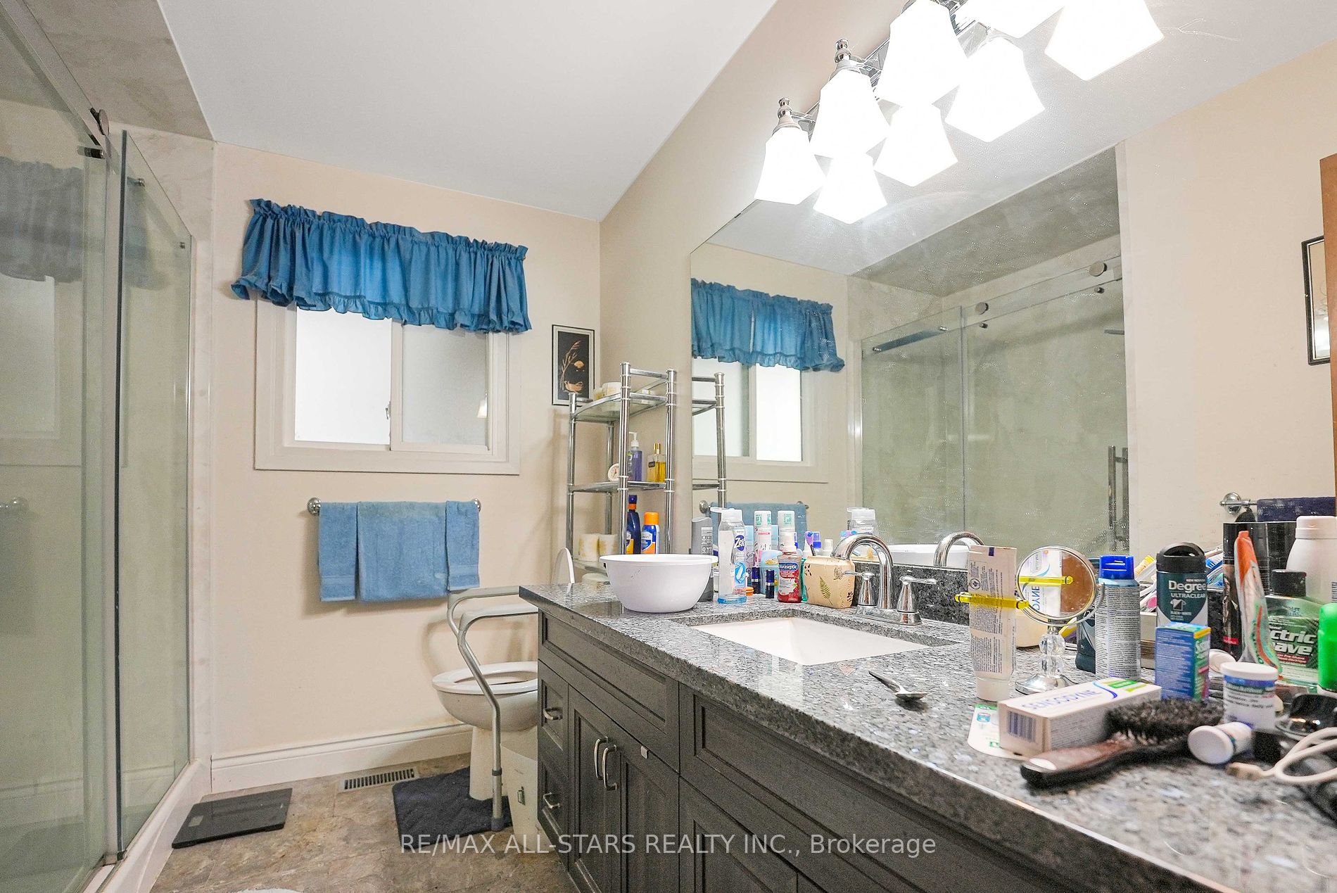 86 Clifton St Property Photo 16