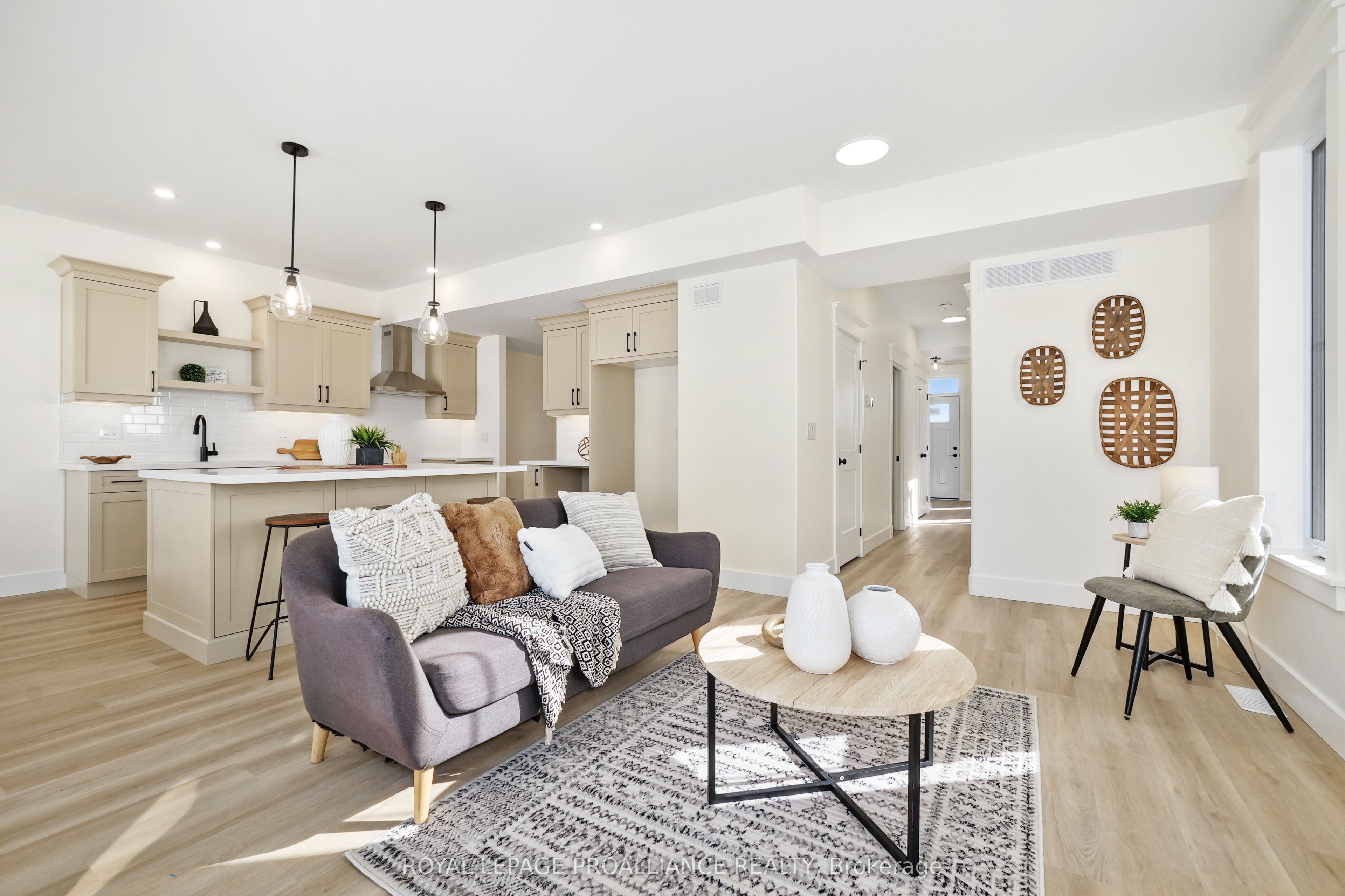 9 Hollingsworth Street Property Photo 12