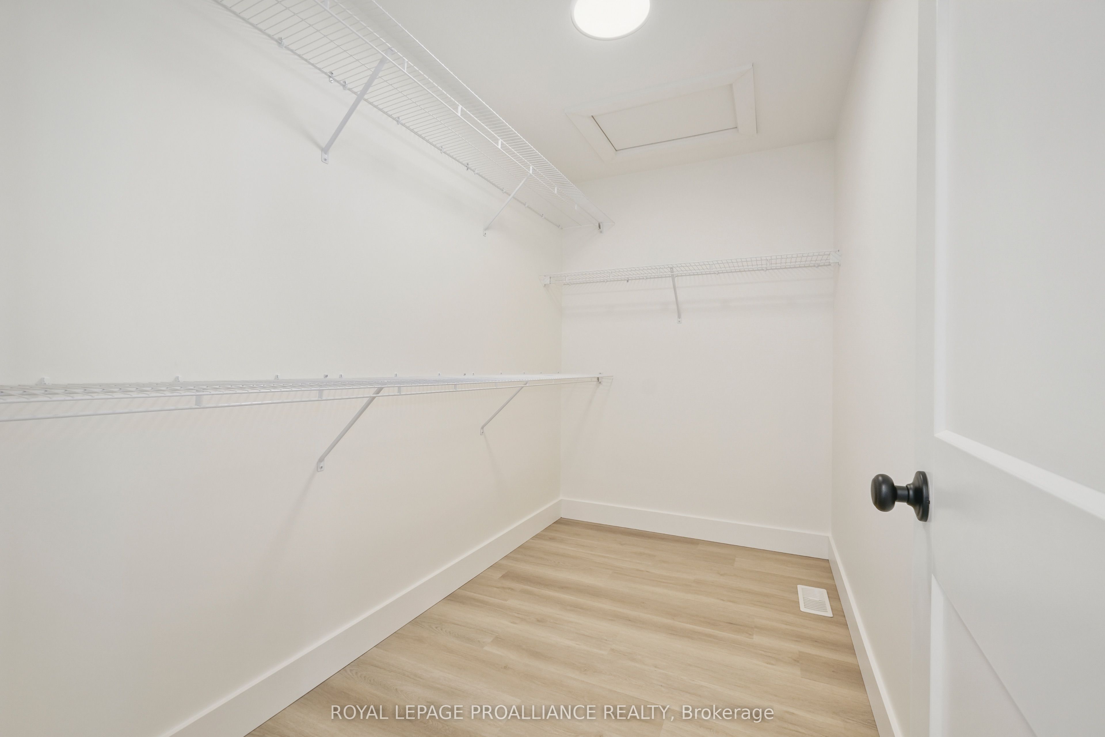 9 Hollingsworth Street Property Photo 21