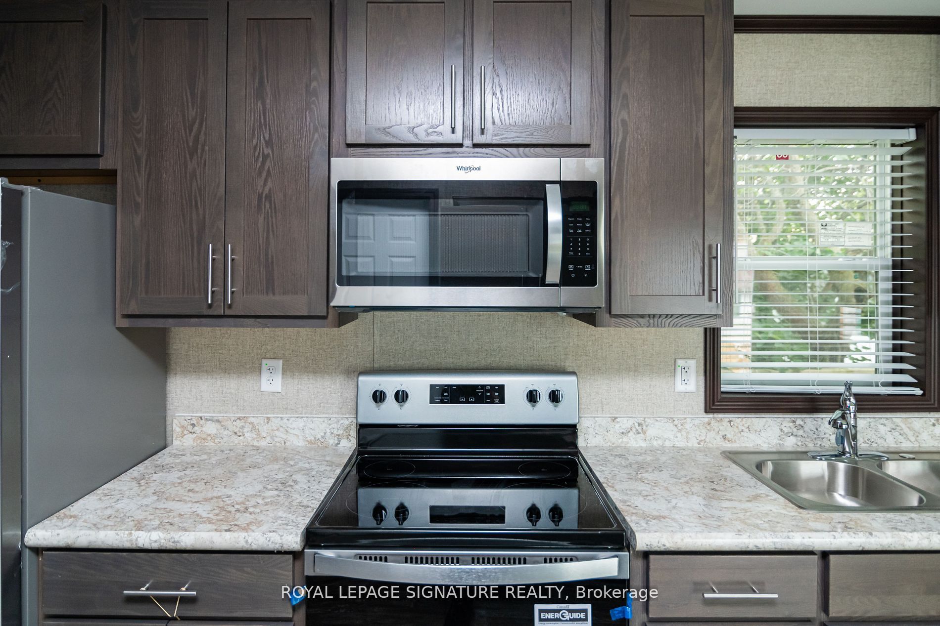 142 Regency Drive Property Photo 8