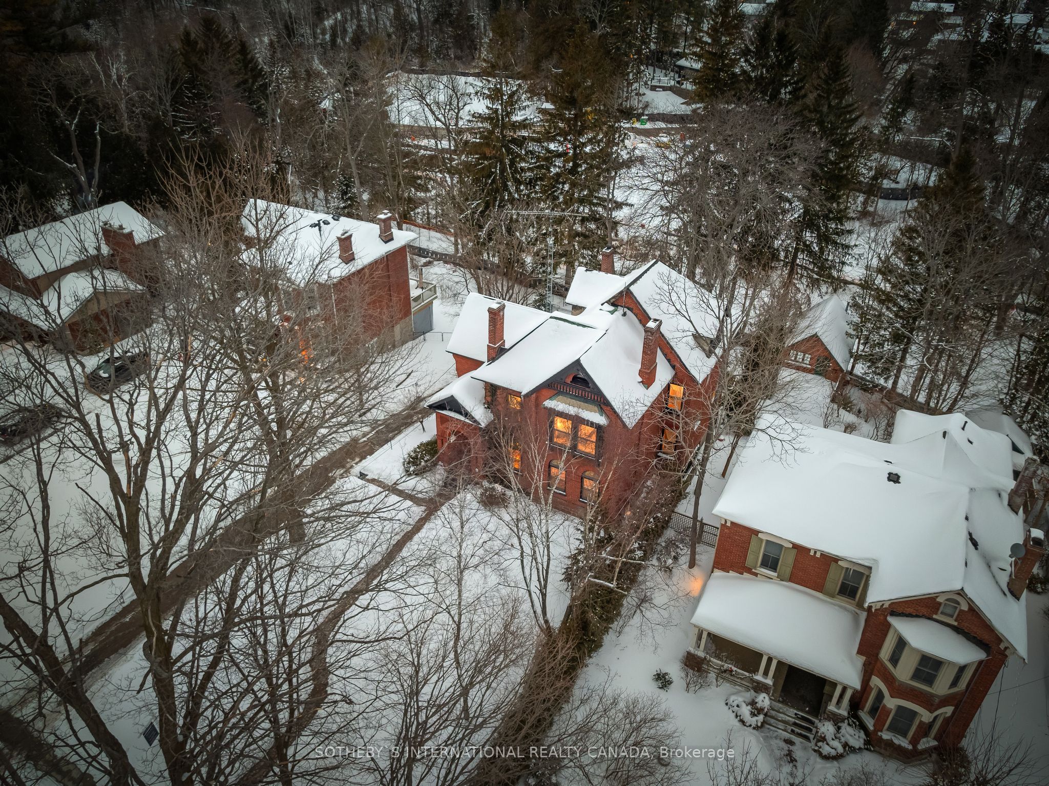 28 Bedford Street Property Photo 49