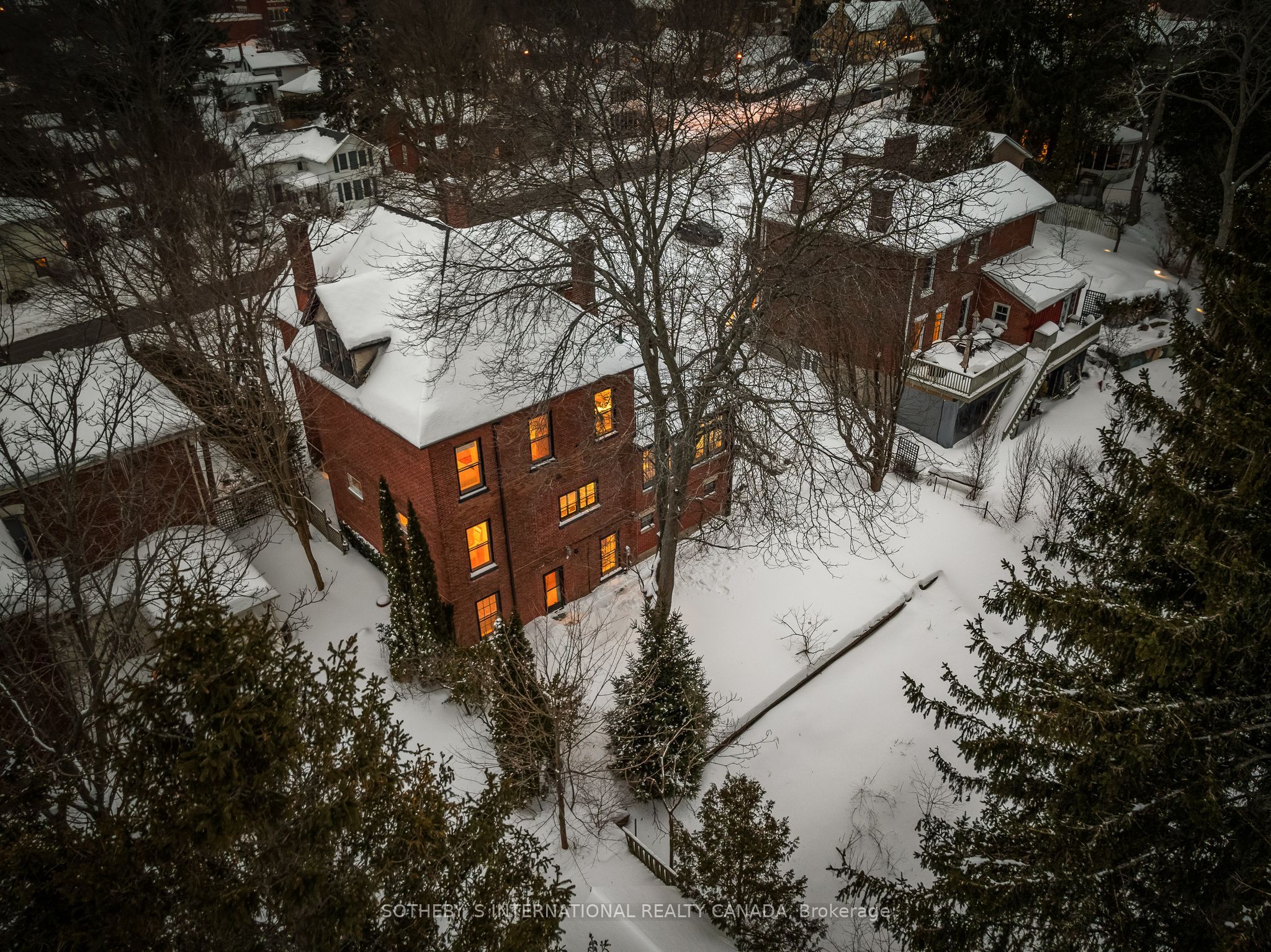 28 Bedford Street Property Photo 50