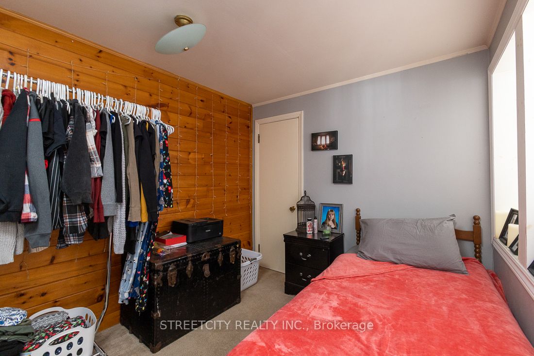 1099 Hamilton Rd Property Photo 14