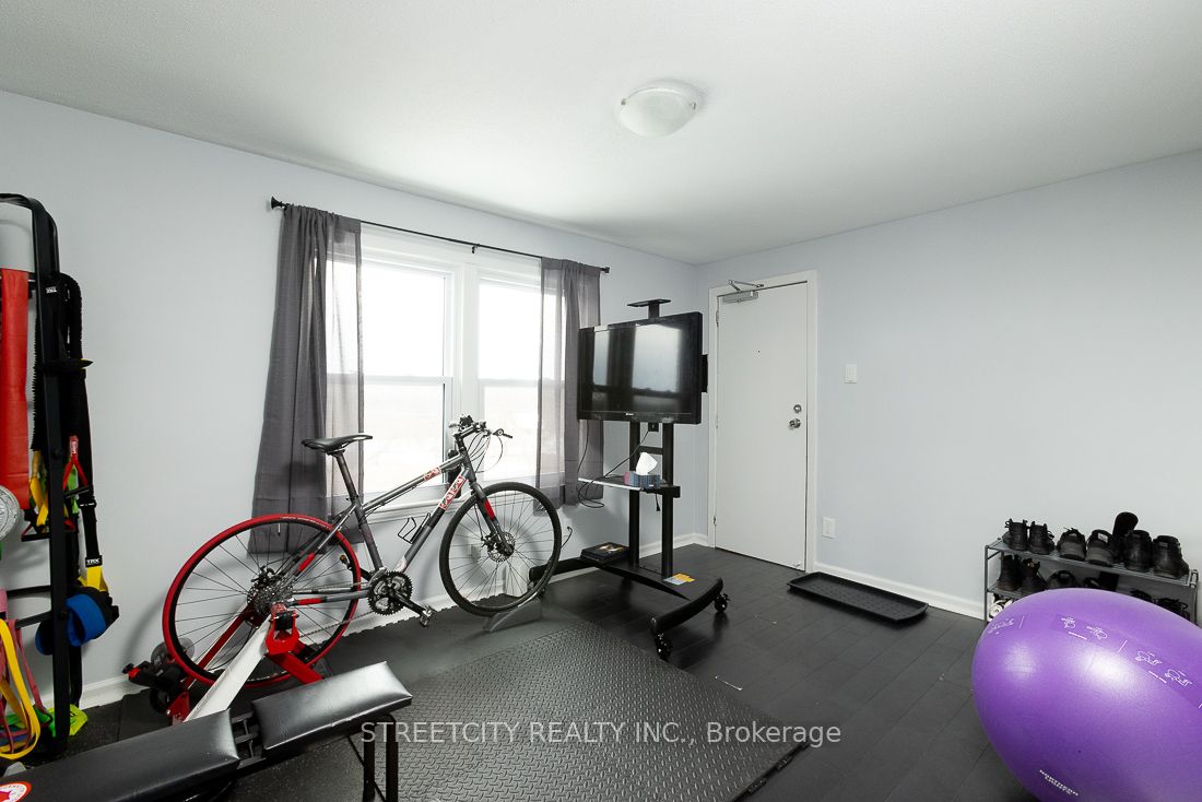 1099 Hamilton Rd Property Photo 19