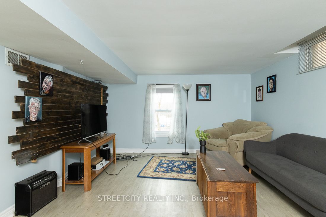 1099 Hamilton Rd Property Photo 22
