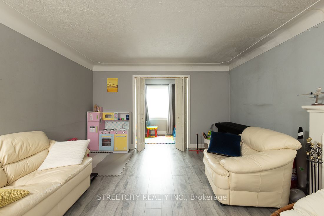 1099 Hamilton Rd Property Photo 34