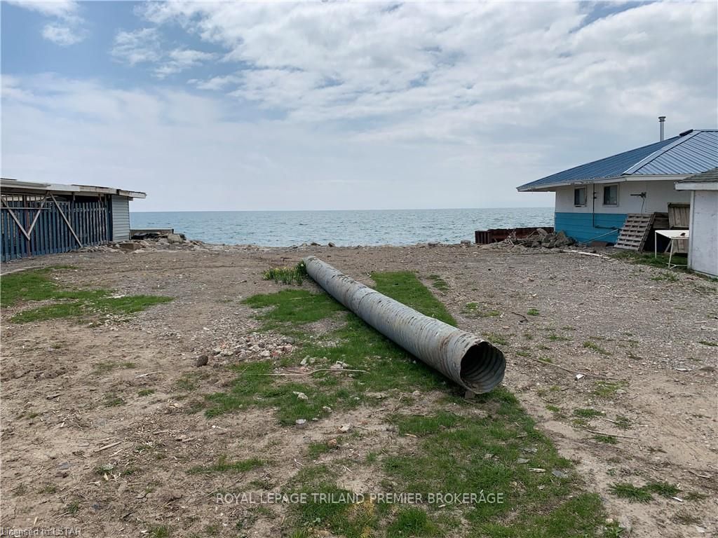18094 Erie Shore Drive Property Photo 5