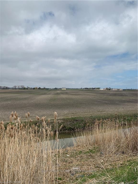 18094 Erie Shore Drive Property Photo 9
