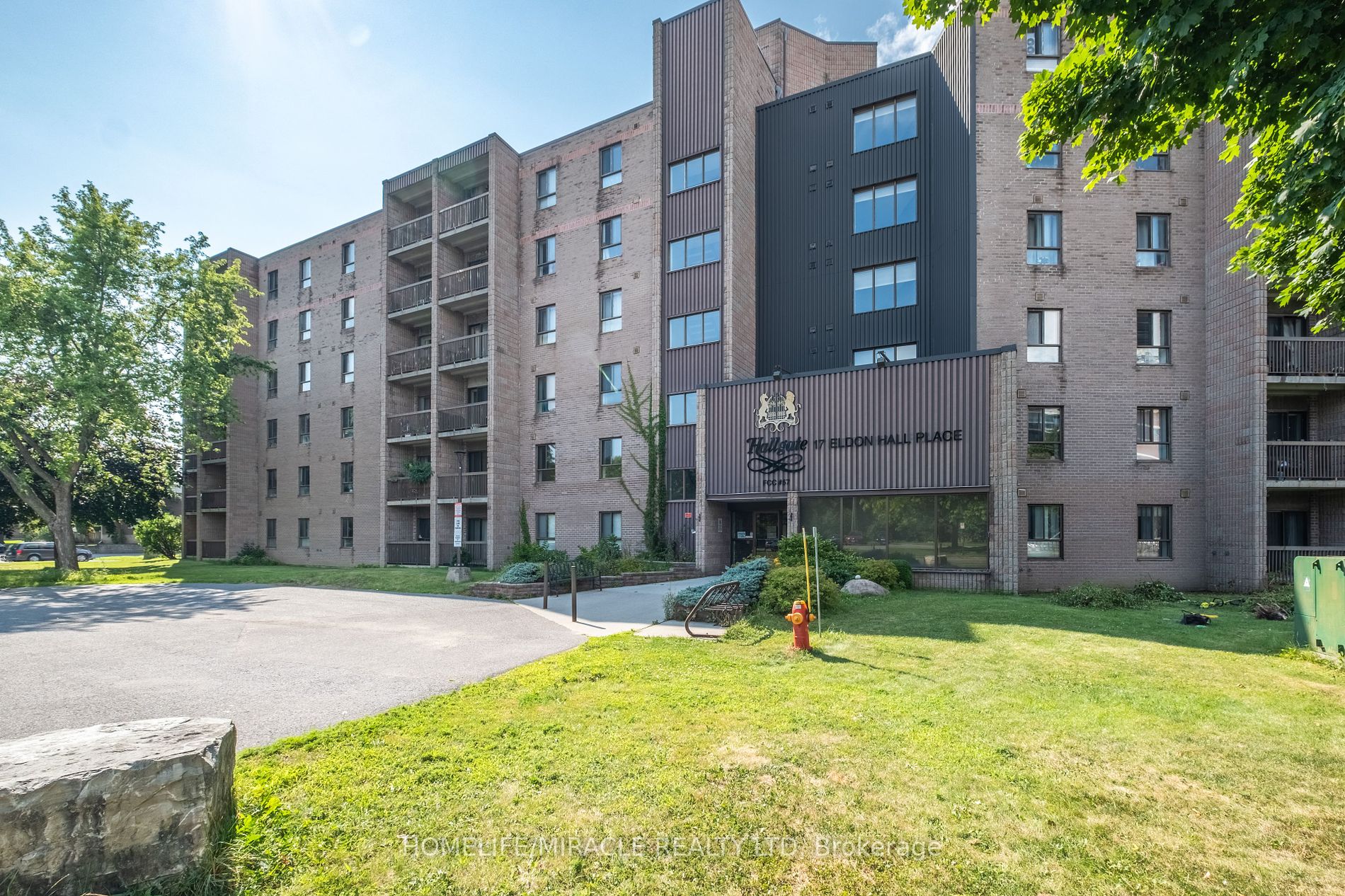 17 Eldon Hall Pl 8 Property Photo 12