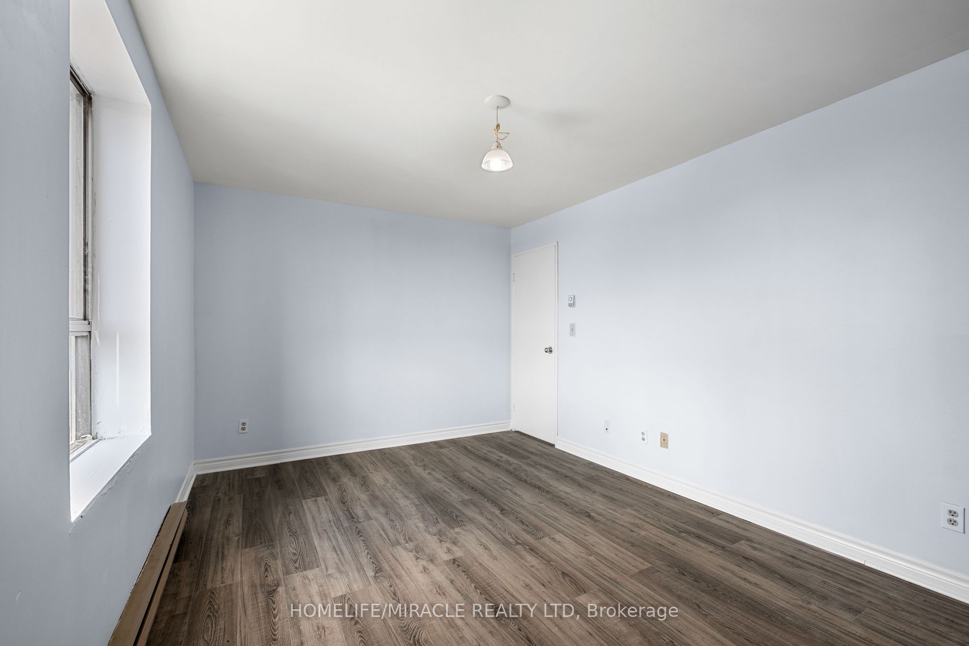 17 Eldon Hall Pl 8 Property Photo 17