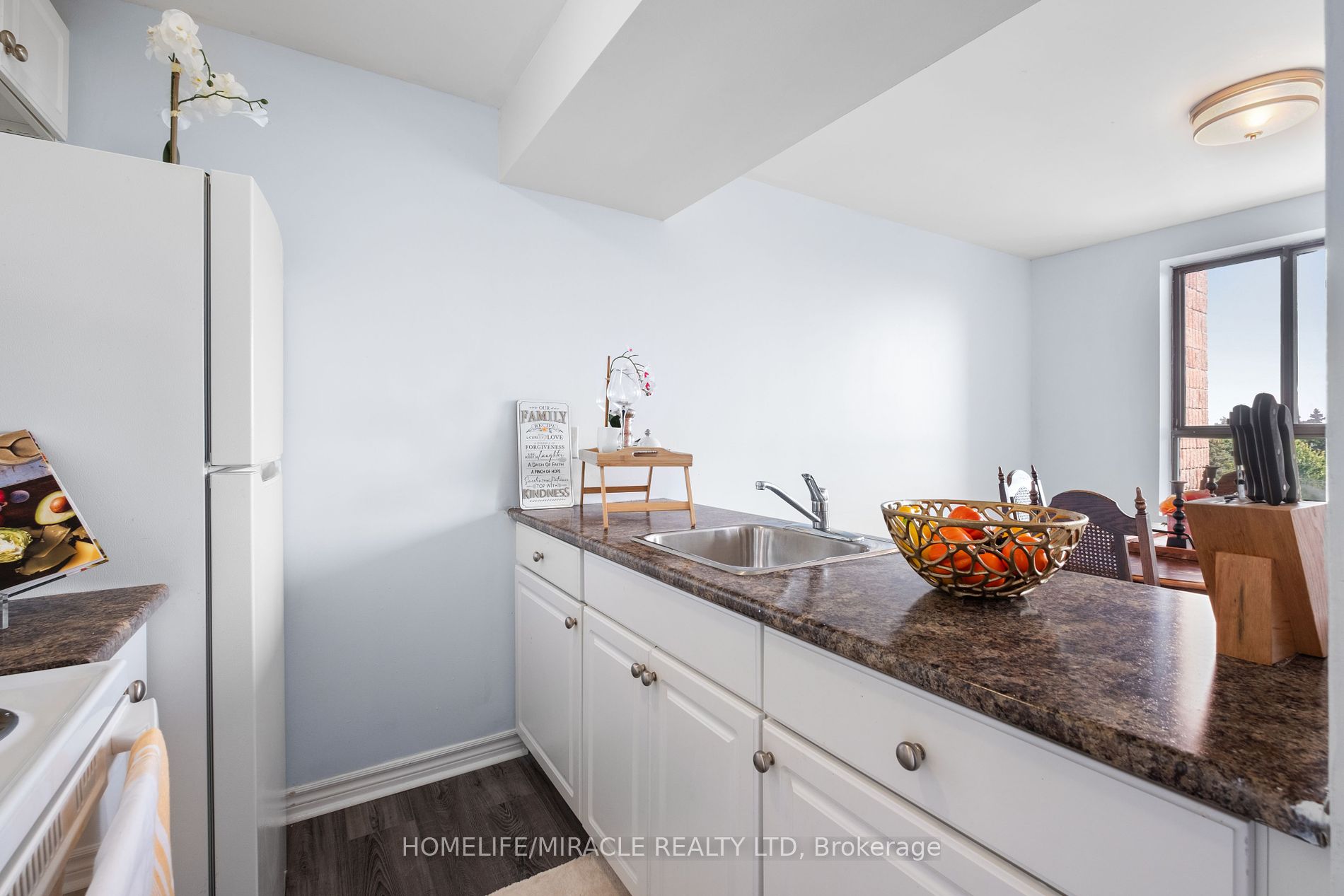 17 Eldon Hall Pl 8 Property Photo 18