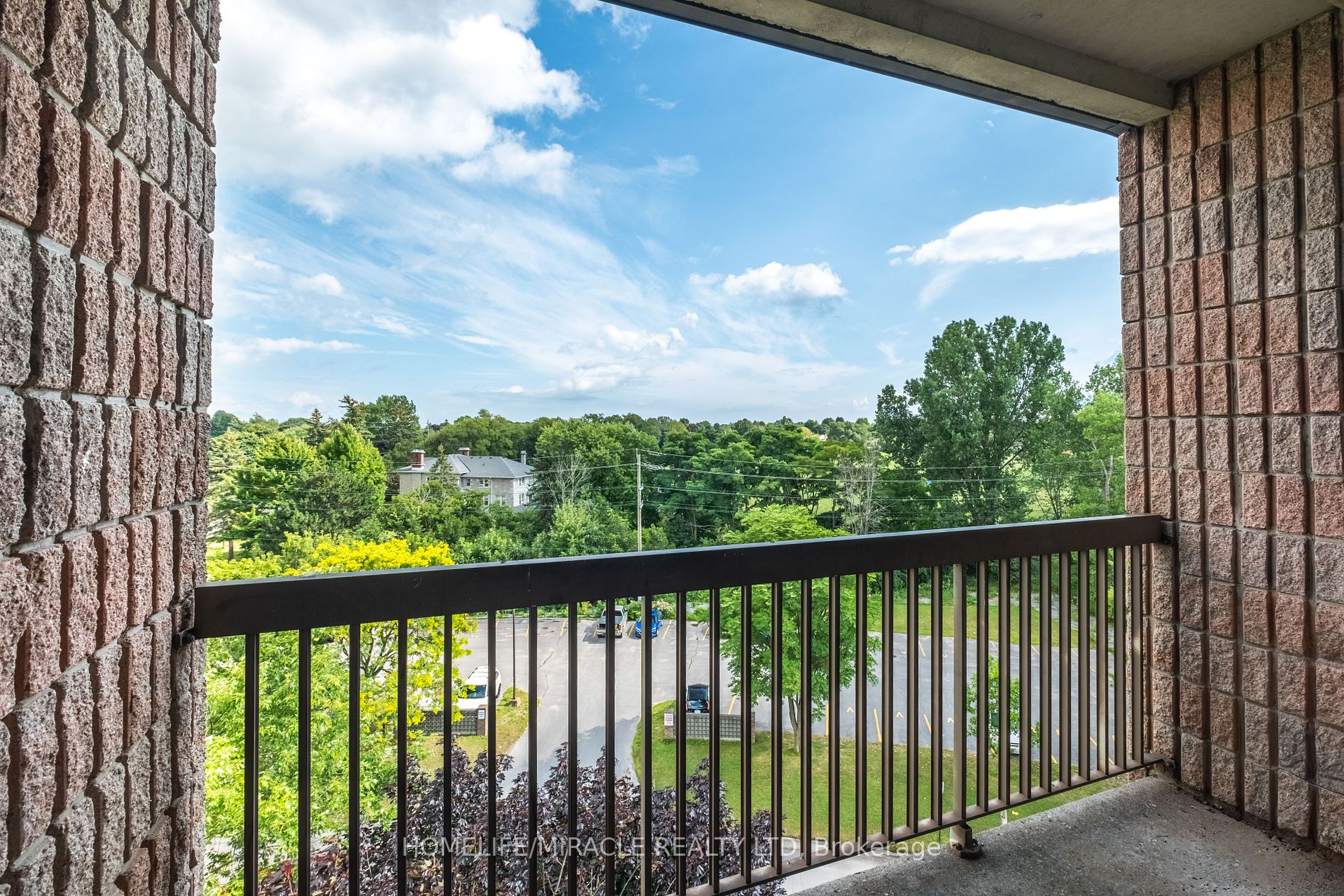 17 Eldon Hall Pl 8 Property Photo 25