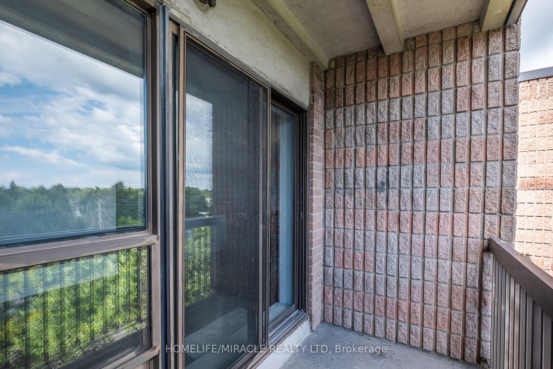 17 Eldon Hall Pl 8 Property Photo 26