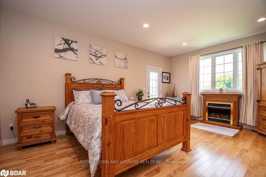 422 Highway 7a E Property Photo 16