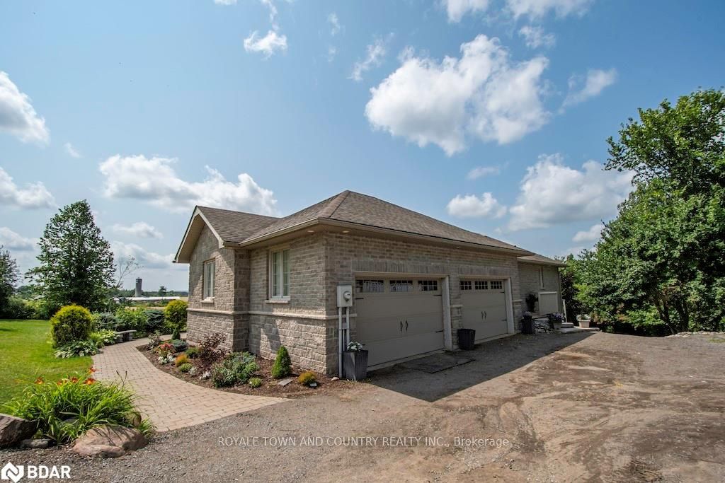 422 Highway 7a E Property Photo 34