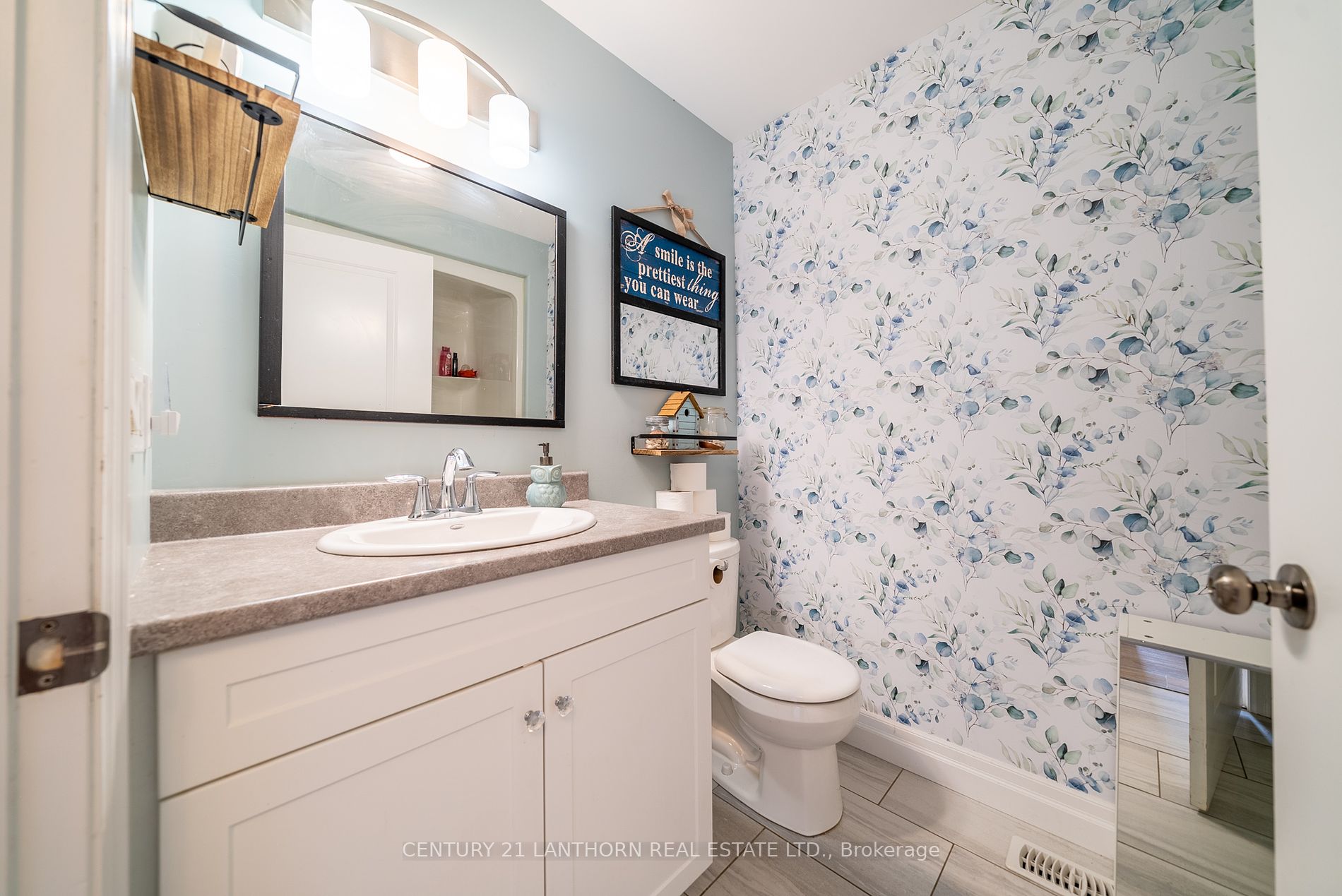 846 Burr Rd Property Photo 13