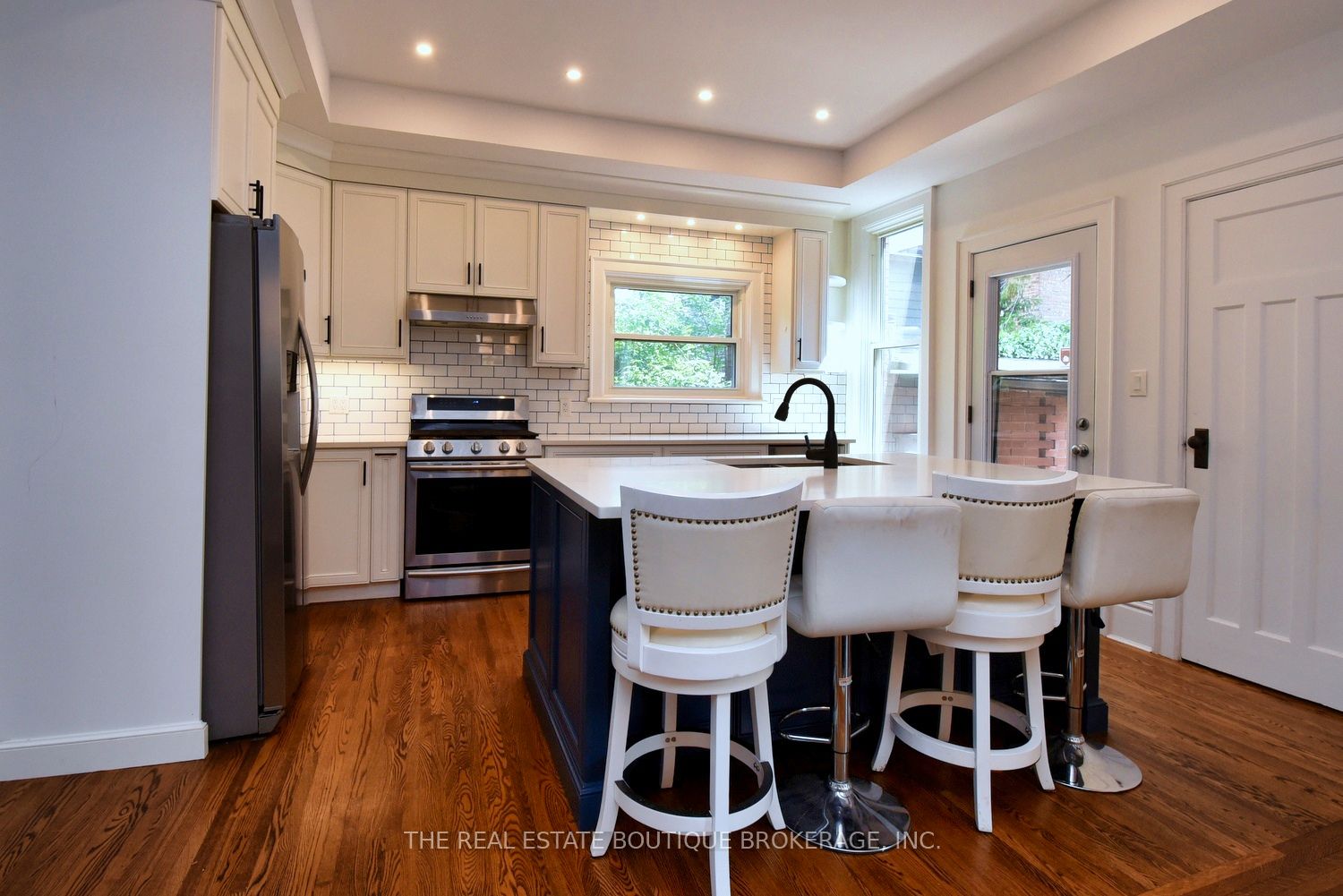 185 Fairleigh Ave S Property Photo 10