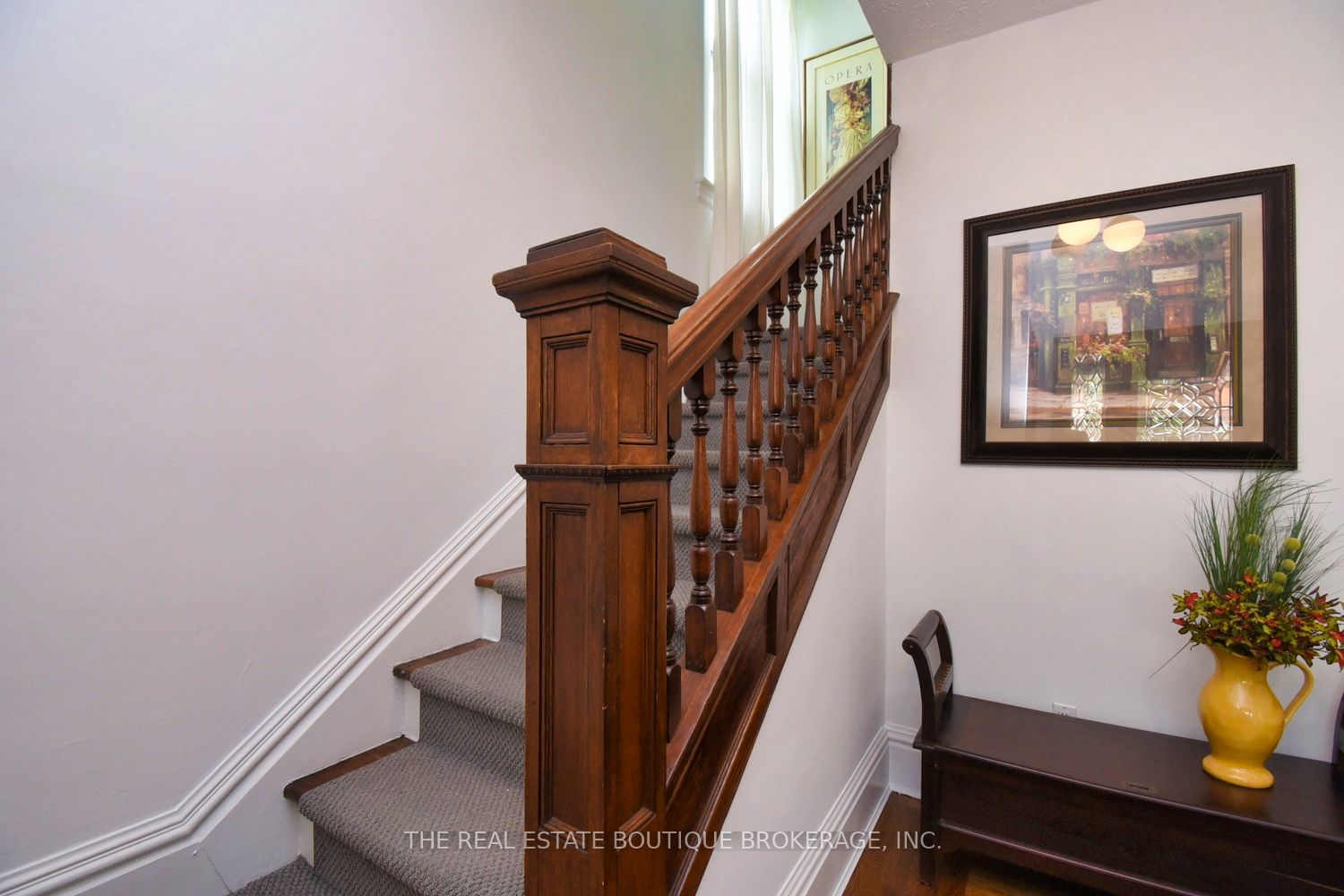 185 Fairleigh Ave S Property Photo 17