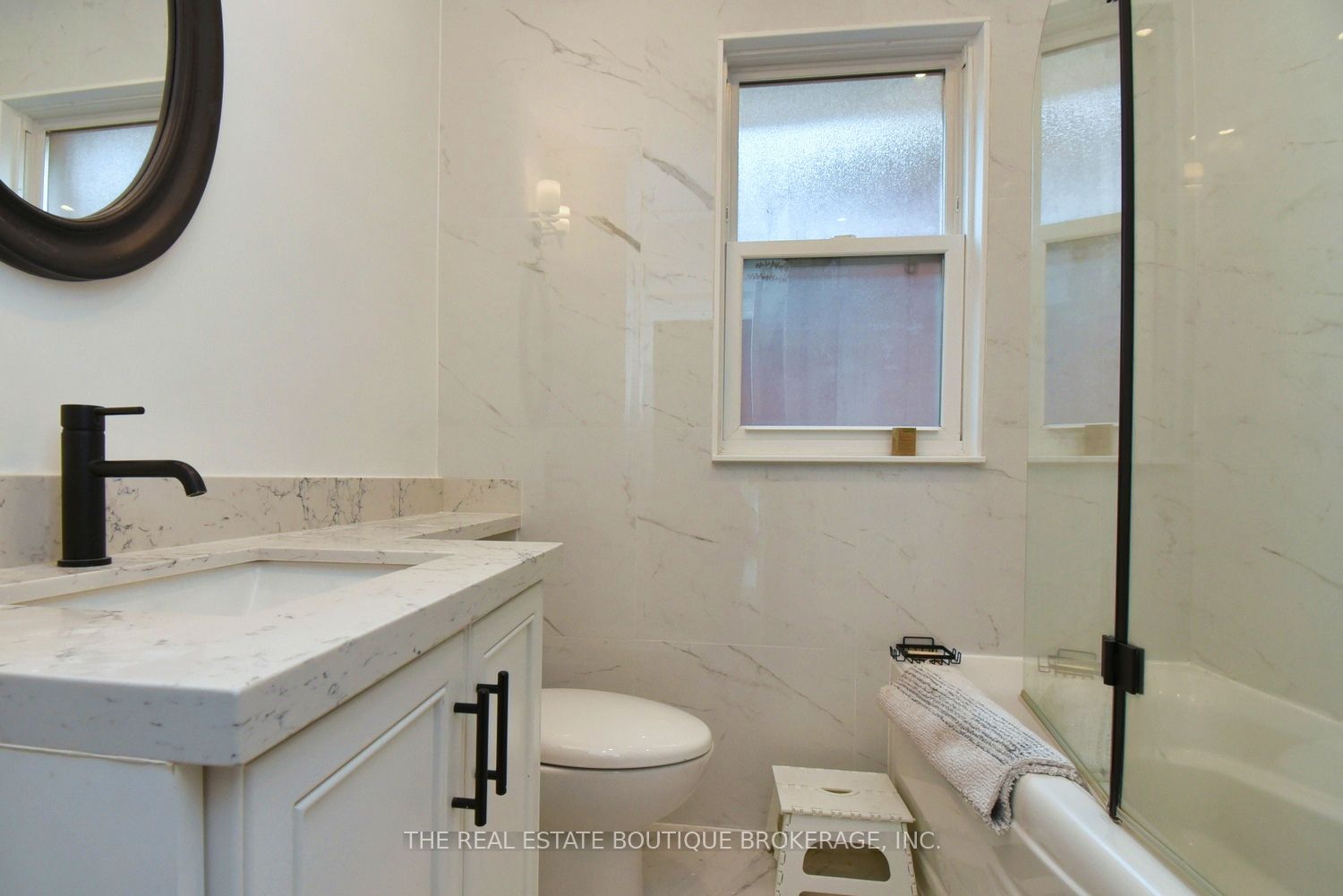 185 Fairleigh Ave S Property Photo 22