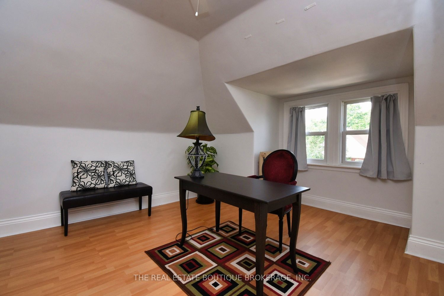 185 Fairleigh Ave S Property Photo 28