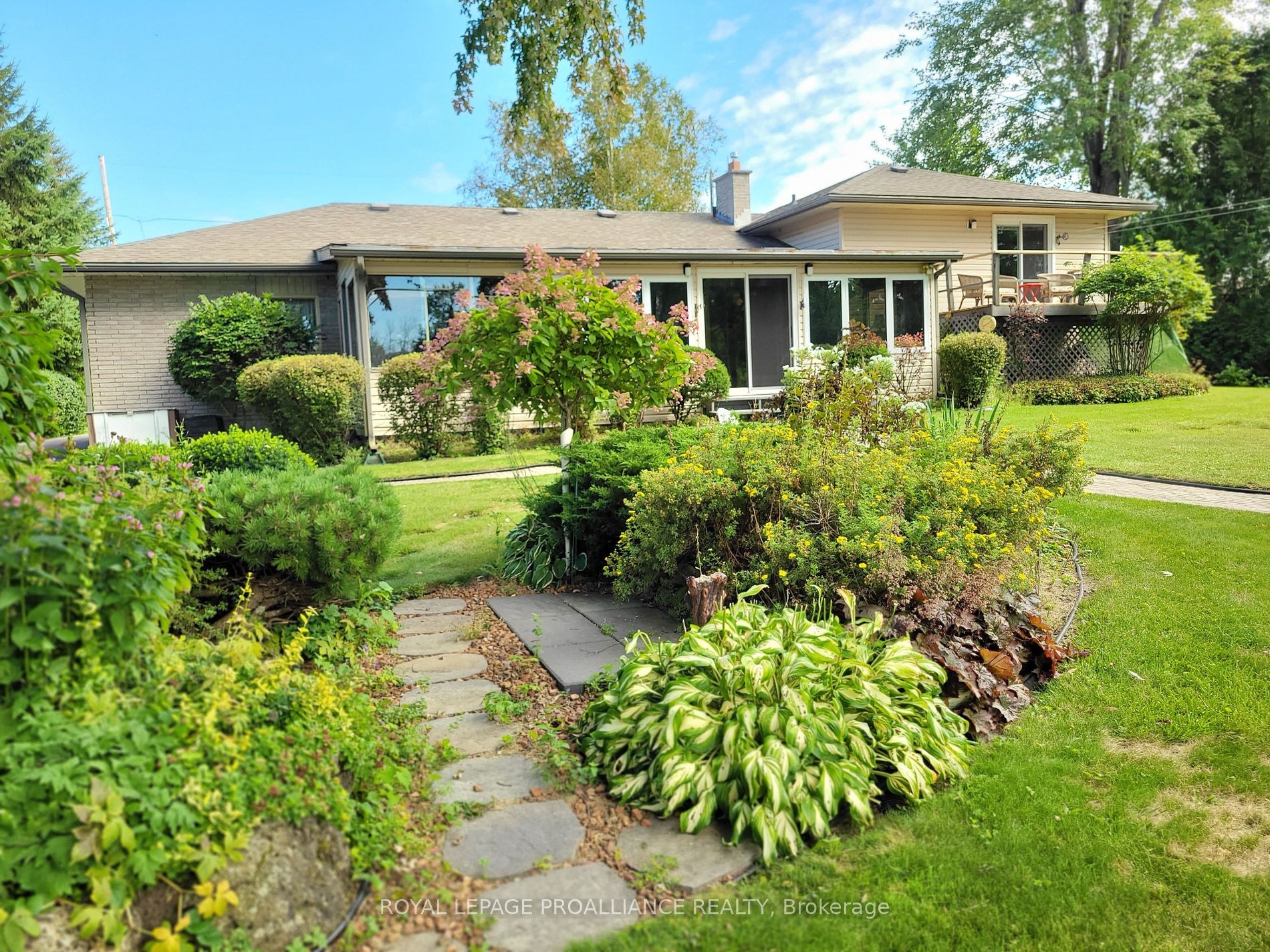 50 Greenfield Park Property Photo 12
