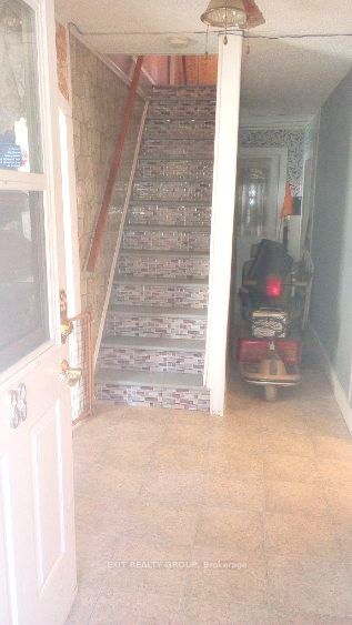 33 Glastonbury Rd Property Photo 15