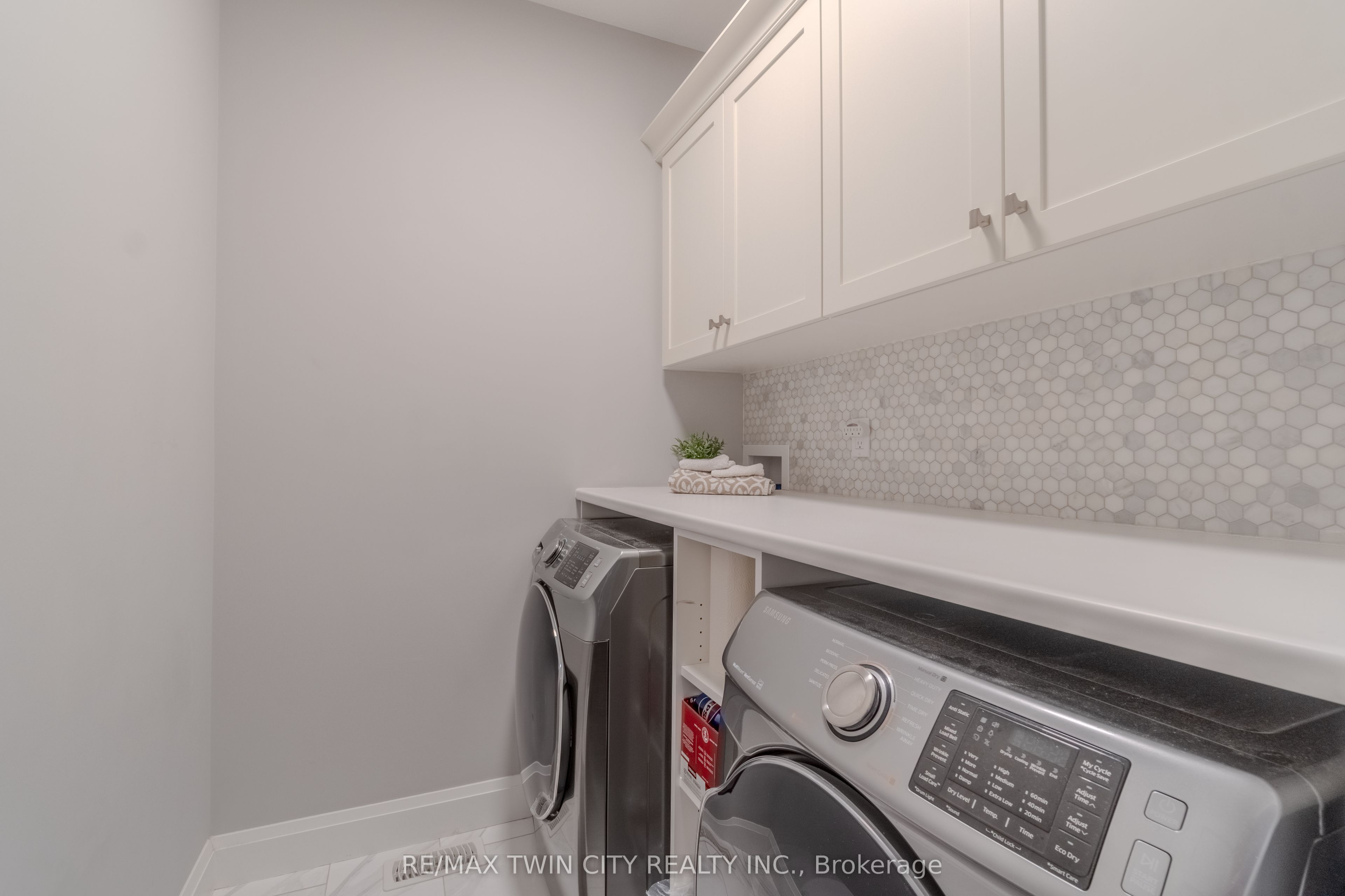 #22 - 59 Cedar Street Property Photo 11