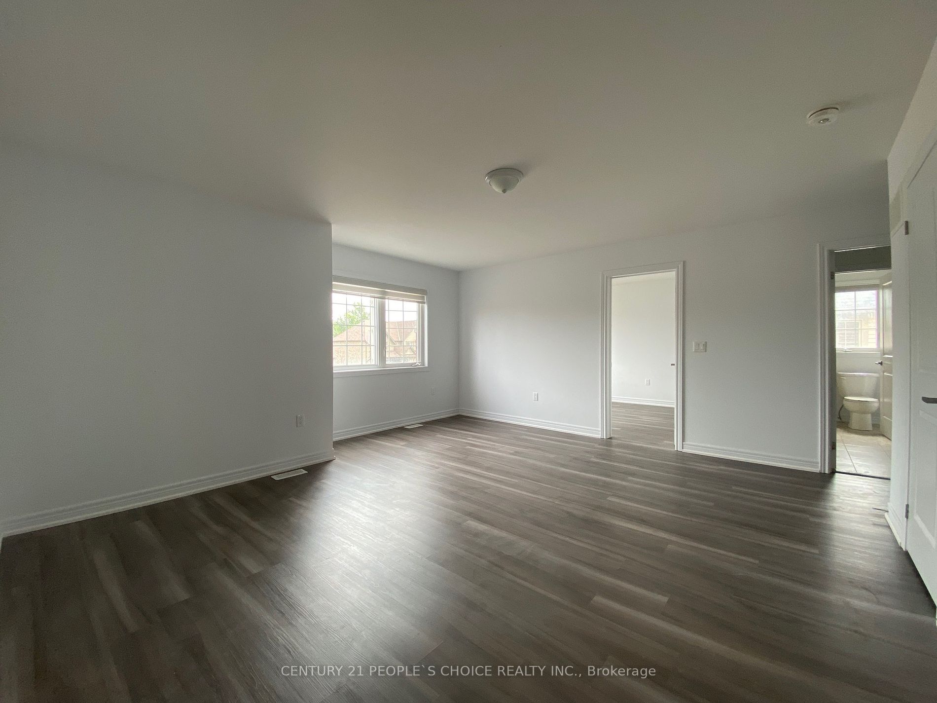 60 Summer Breeze Dr Property Photo 8