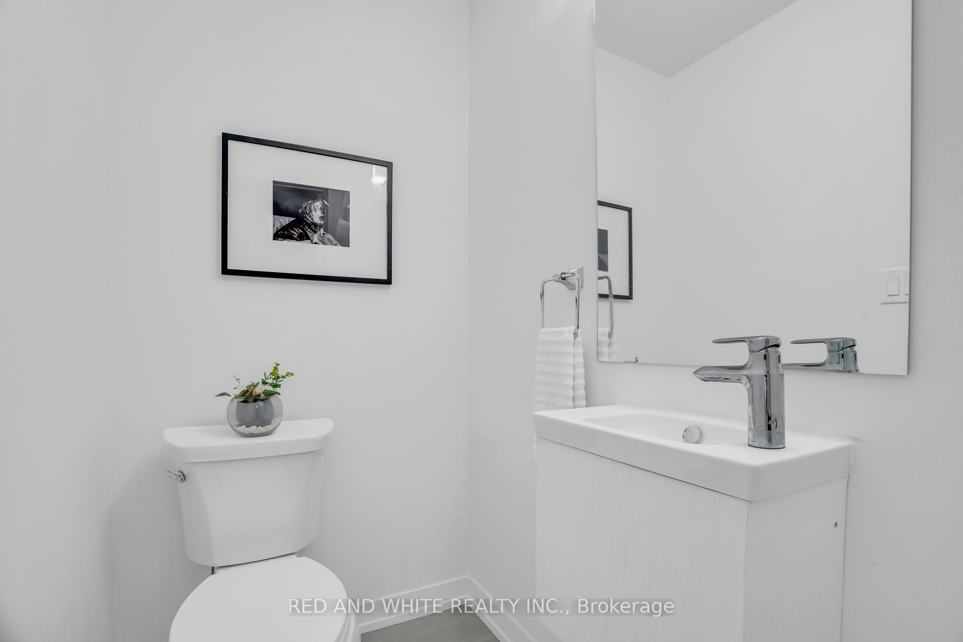 20 Palace St 81 Property Photo 2
