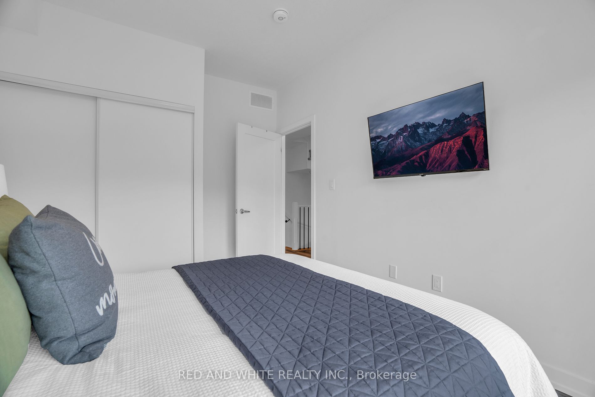 20 Palace St 81 Property Photo 14