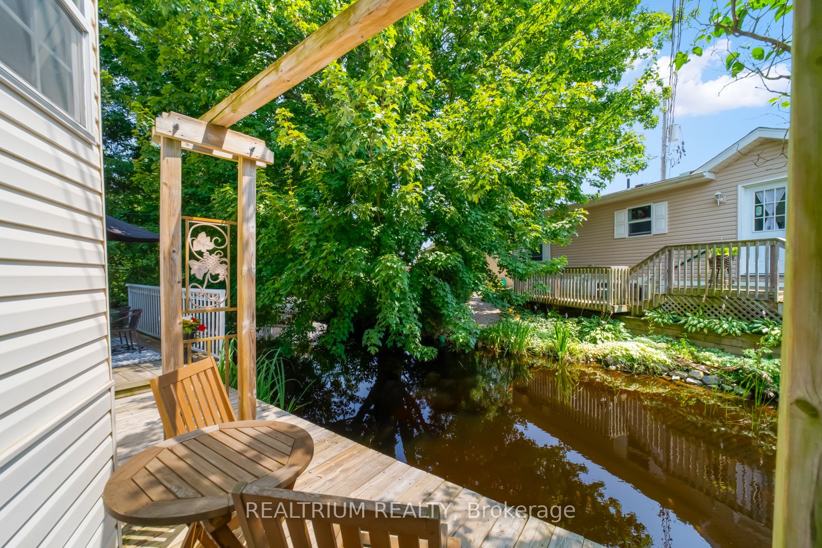 6 Golden Pond Rd . Property Photo 6