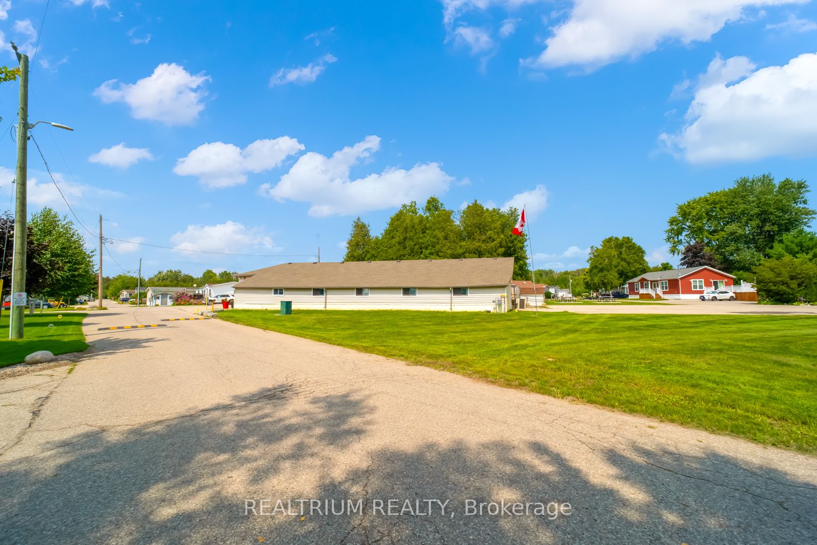 6 Golden Pond Rd . Property Photo 11