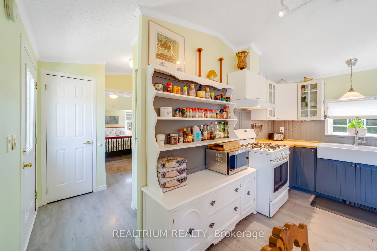 6 Golden Pond Rd . Property Photo 18