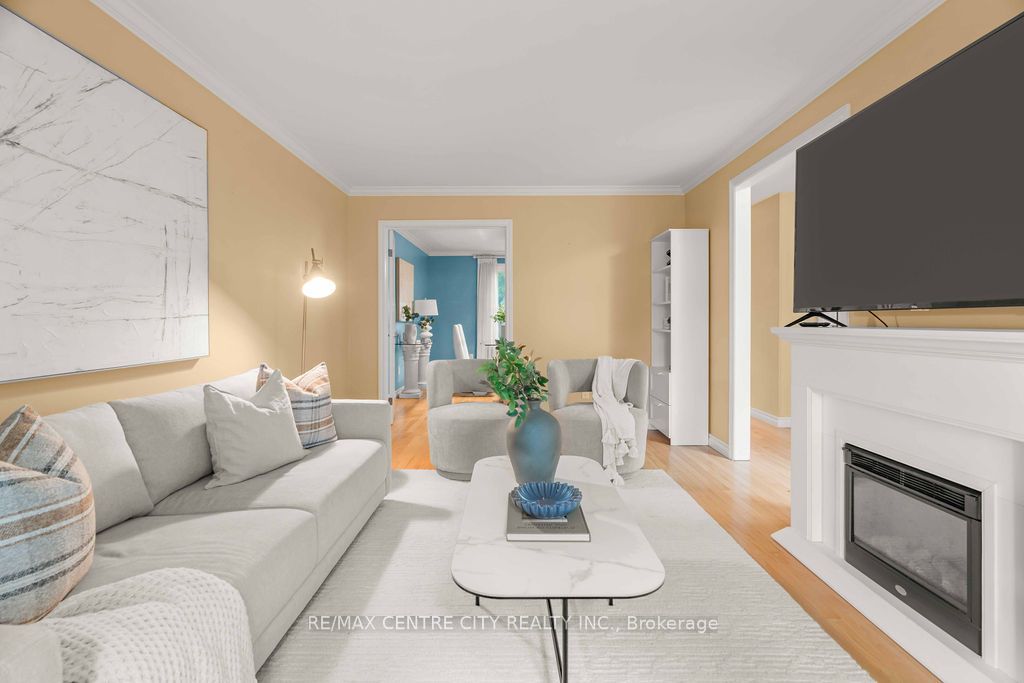 673 Woodcrest Blvd 2 Property Photo 2