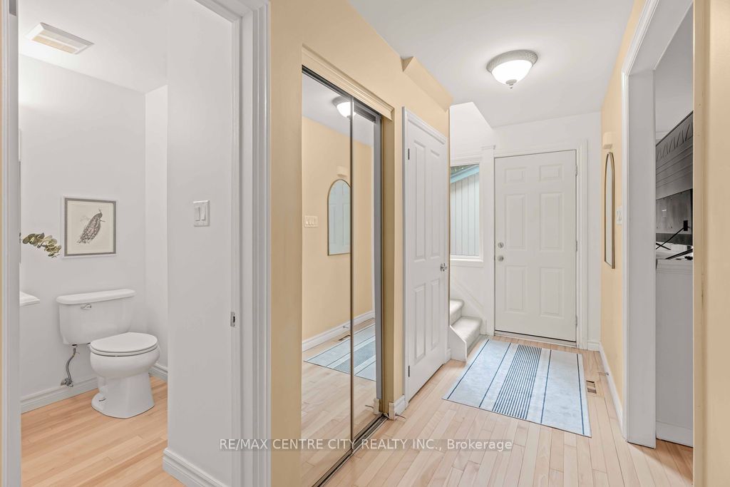 673 Woodcrest Blvd 2 Property Photo 8