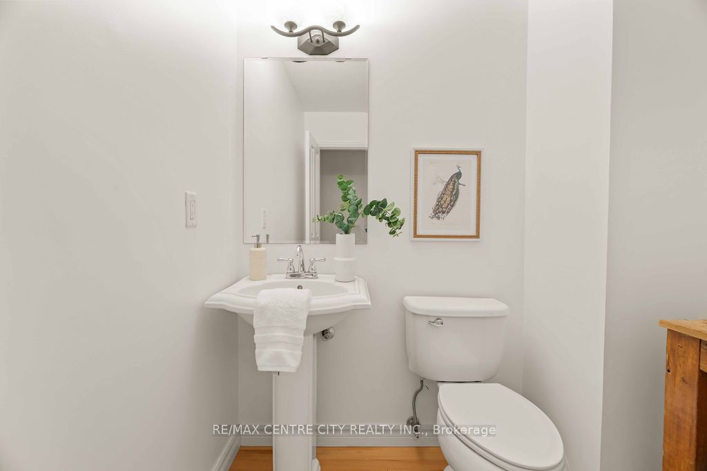 673 Woodcrest Blvd 2 Property Photo 9