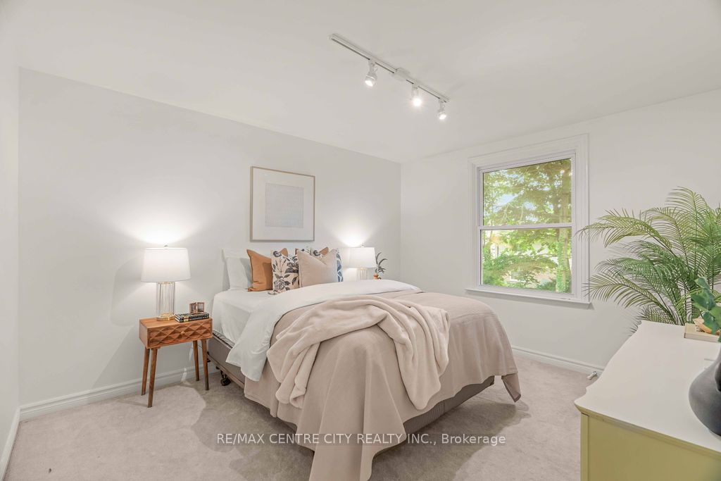 673 Woodcrest Blvd 2 Property Photo 17