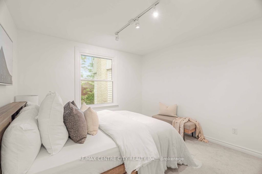 673 Woodcrest Blvd 2 Property Photo 18