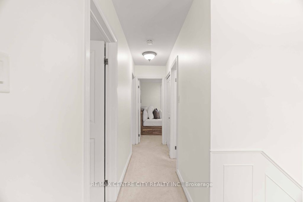 673 Woodcrest Blvd 2 Property Photo 20